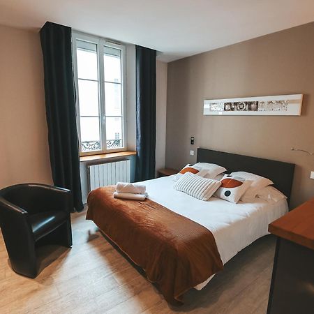 Suit'Home Commerce Анже Екстериор снимка