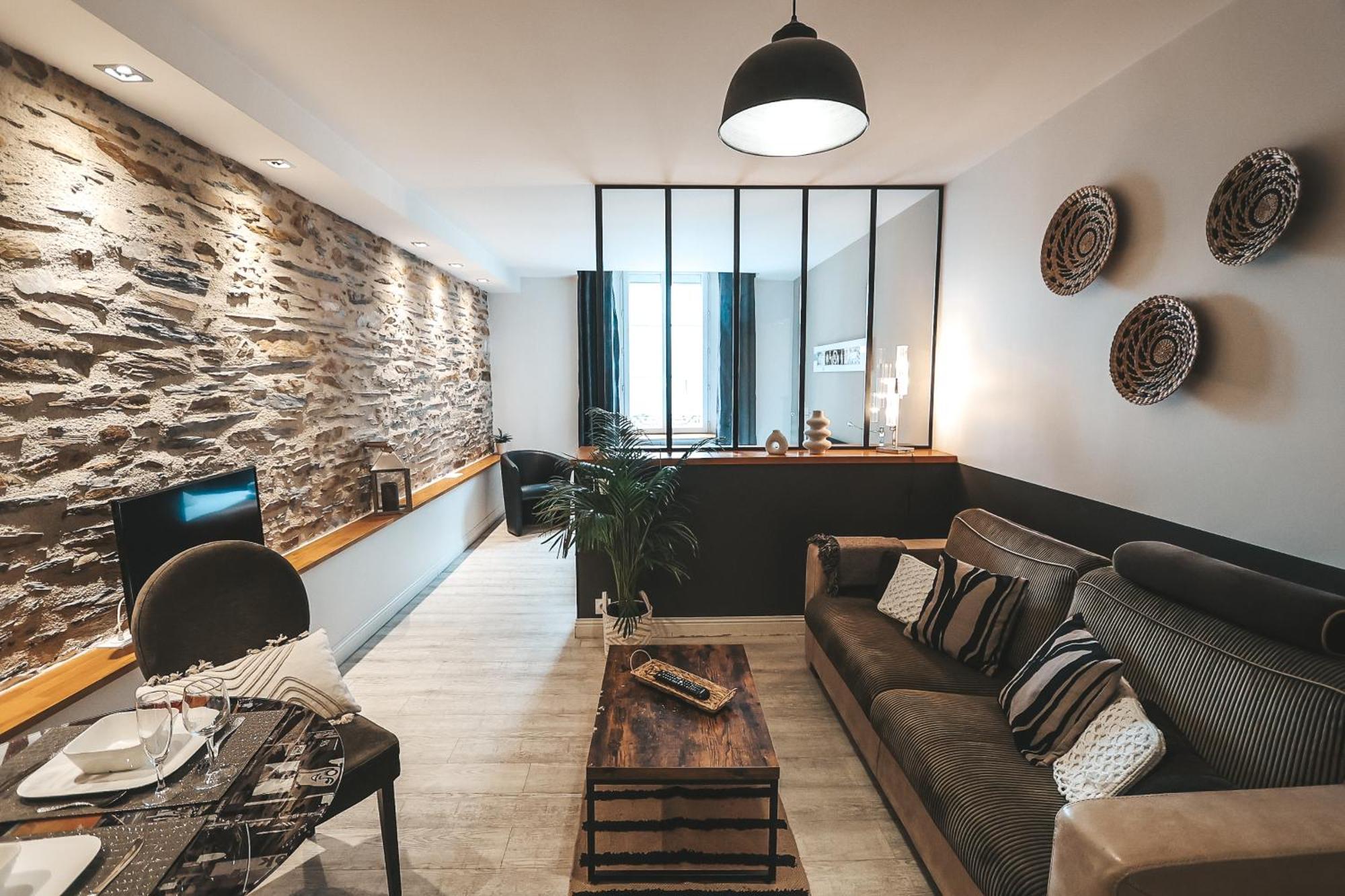 Suit'Home Commerce Анже Екстериор снимка