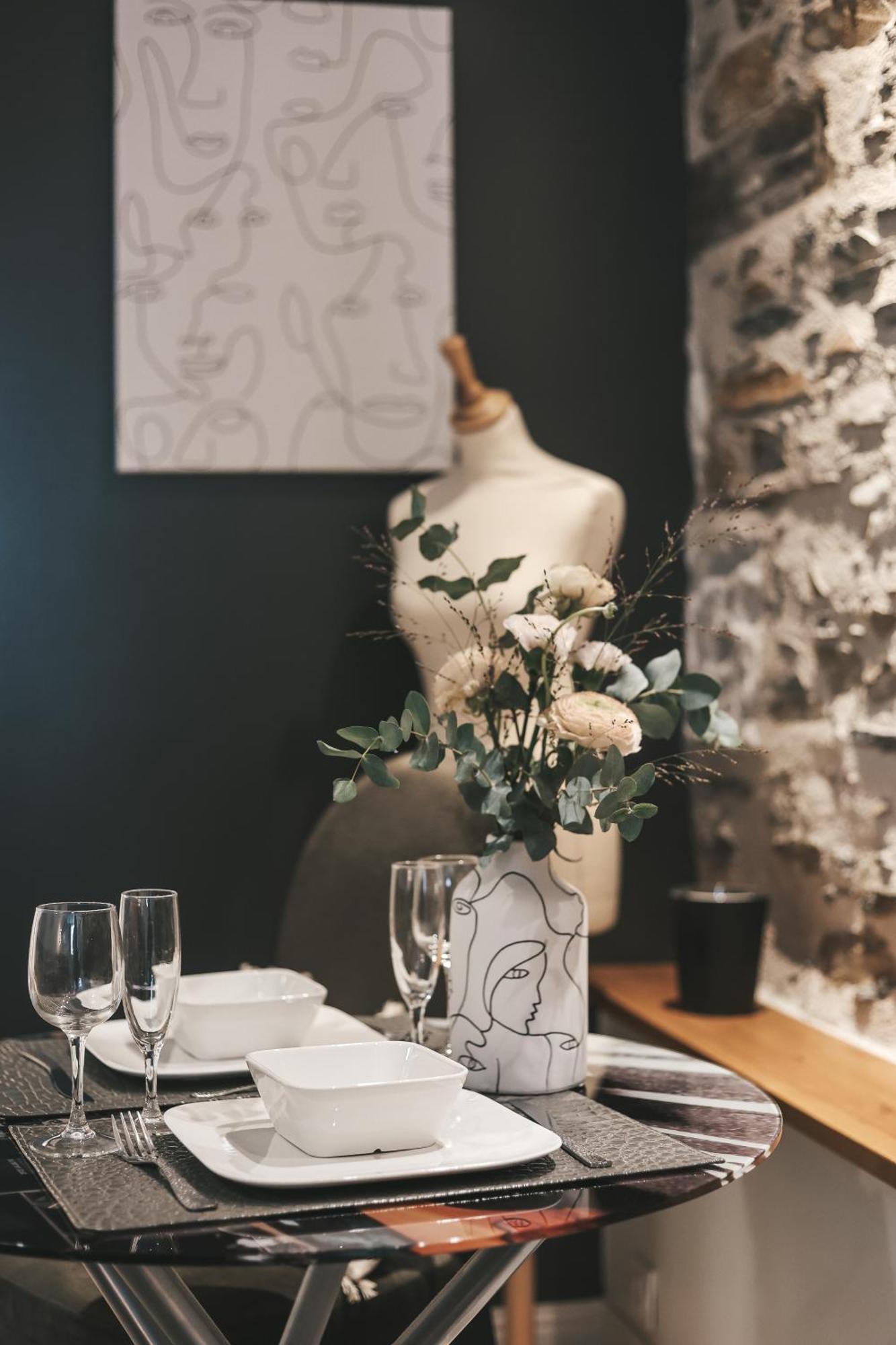 Suit'Home Commerce Анже Екстериор снимка
