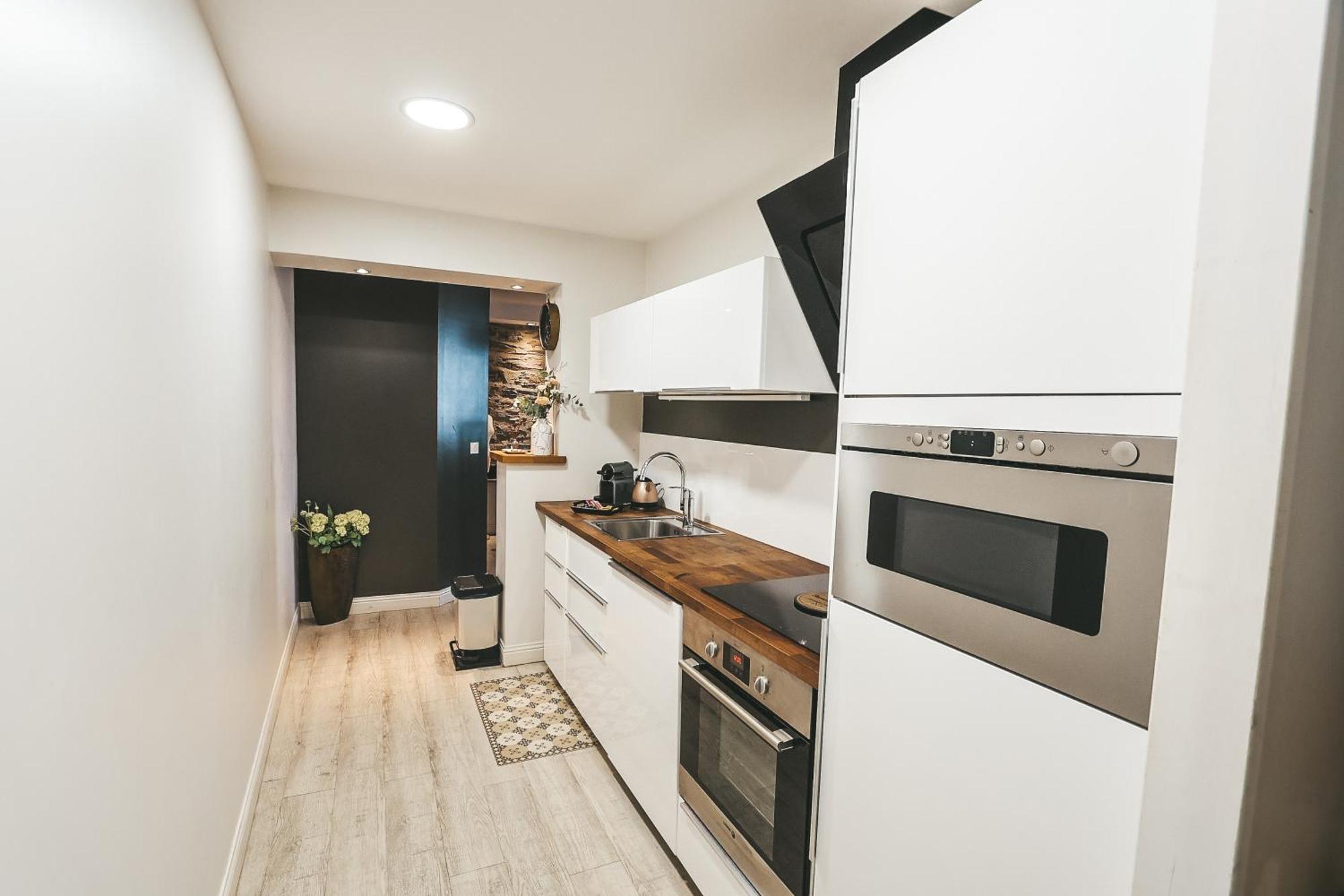 Suit'Home Commerce Анже Екстериор снимка