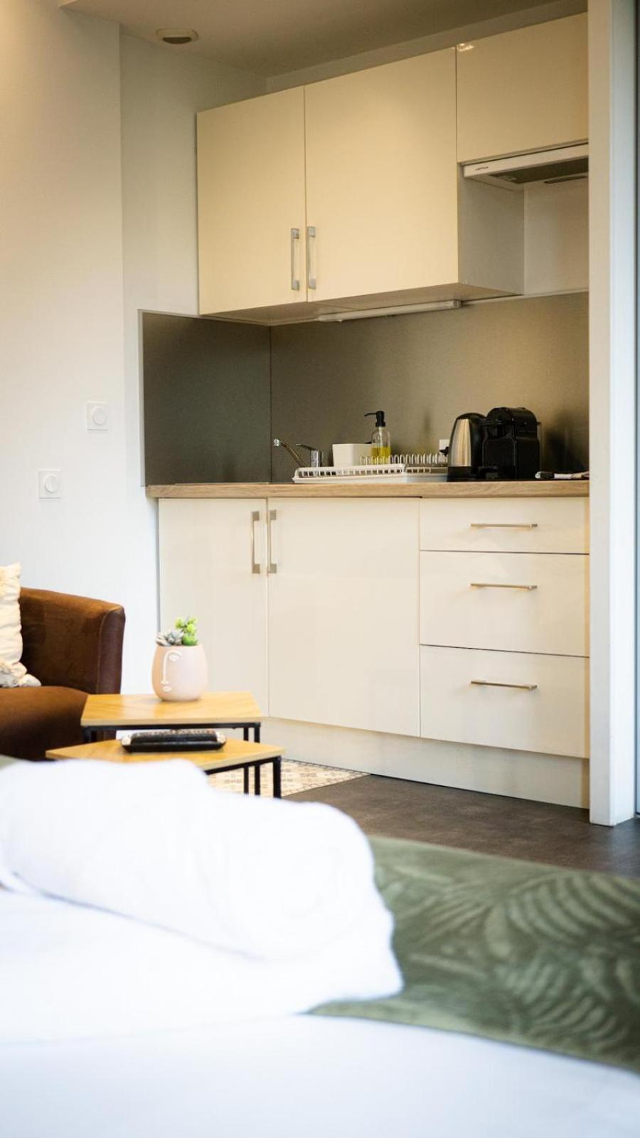 Suit'Home Commerce Анже Екстериор снимка